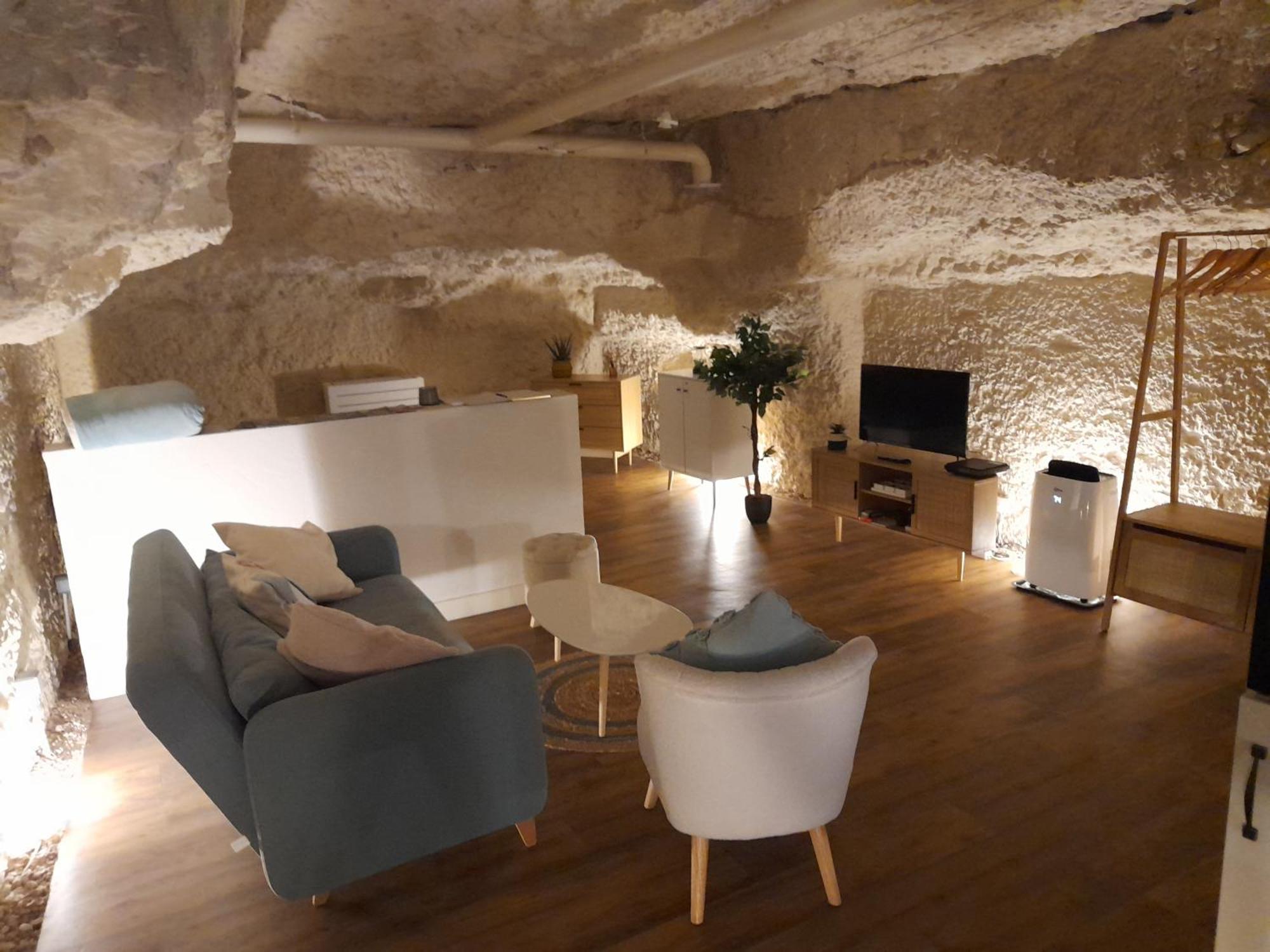 La Grotte Du Bonheur Apartment Cangey Exterior photo