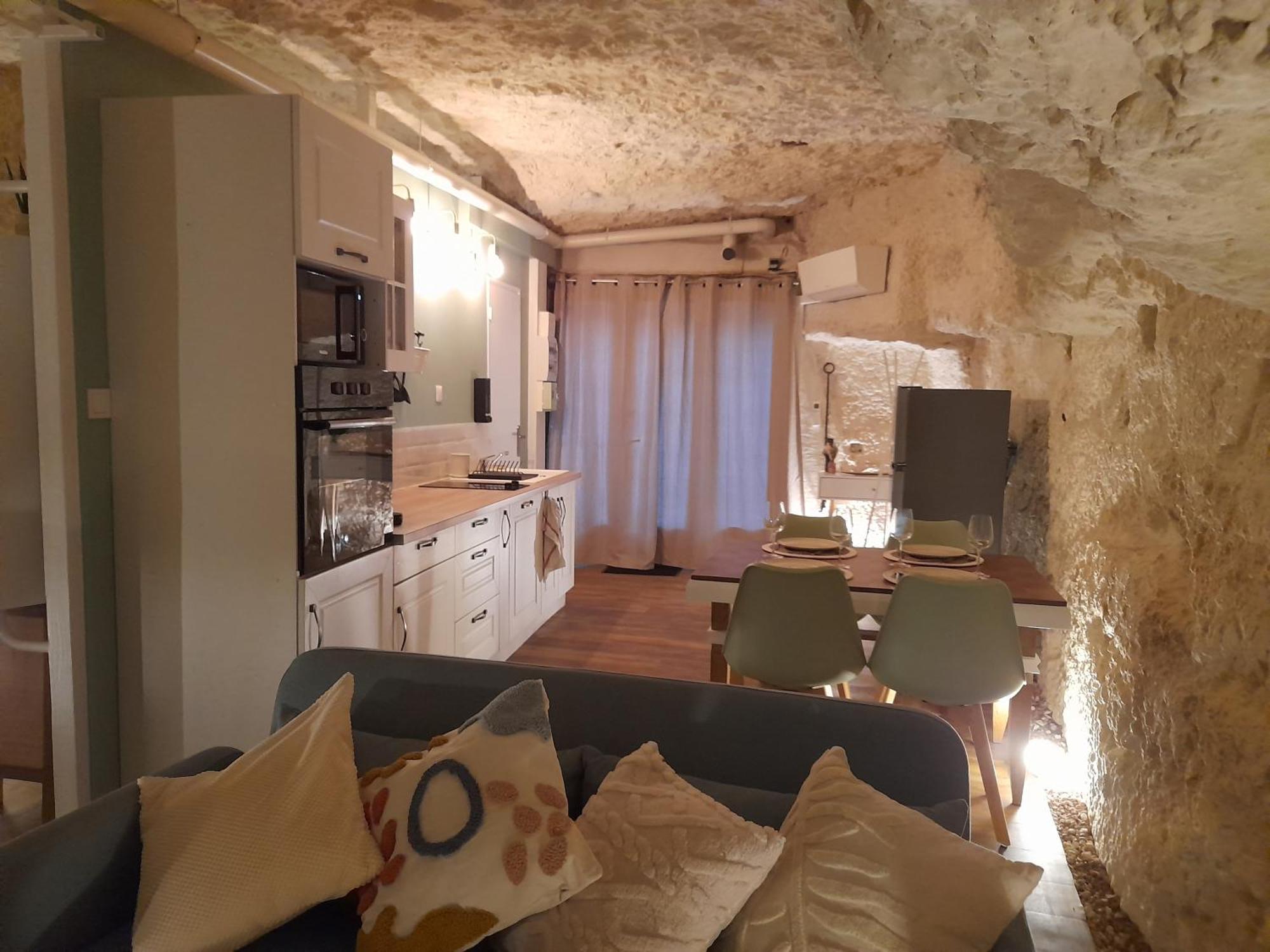 La Grotte Du Bonheur Apartment Cangey Exterior photo